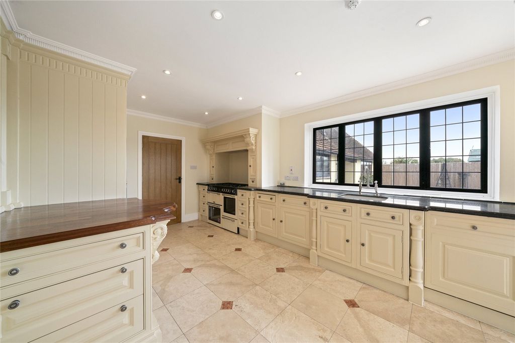 Property photo 2 of 22 3