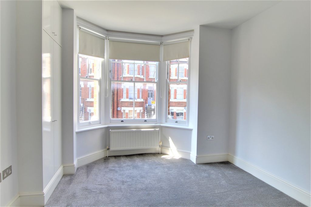 Property photo 3 of 8 3.Jpg