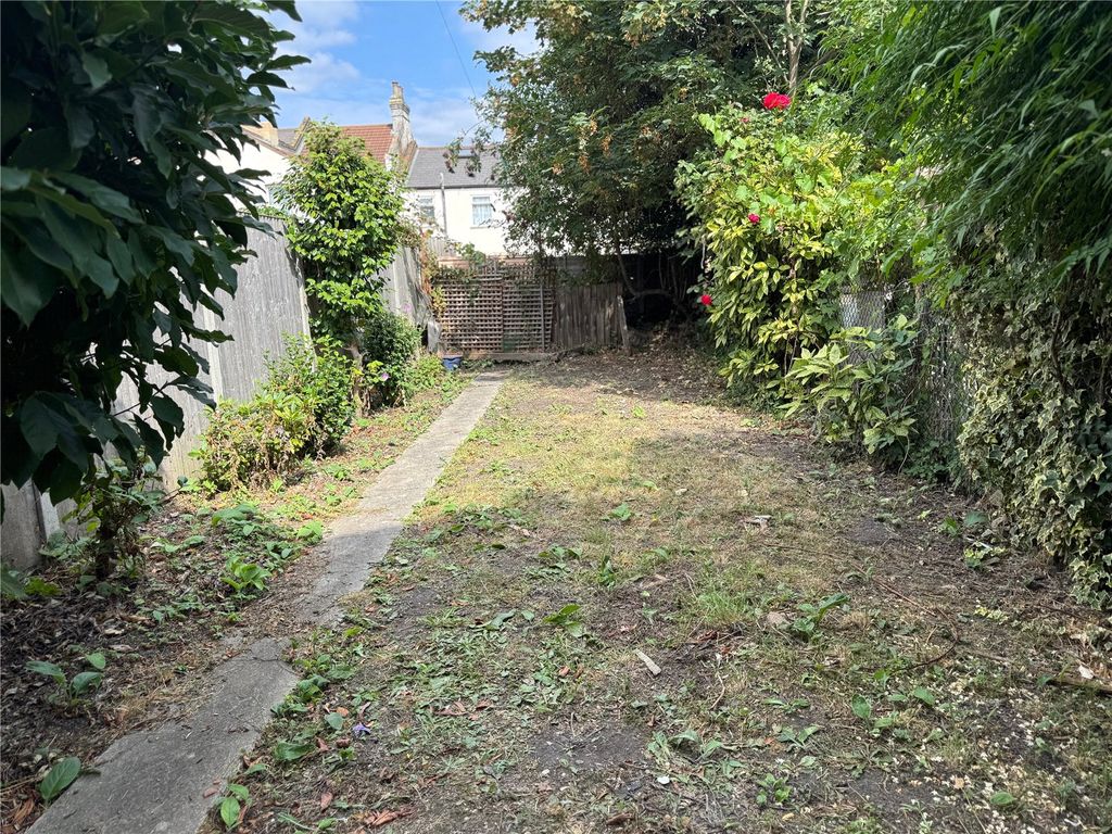 Property photo 1 of 11 Picture No. 02