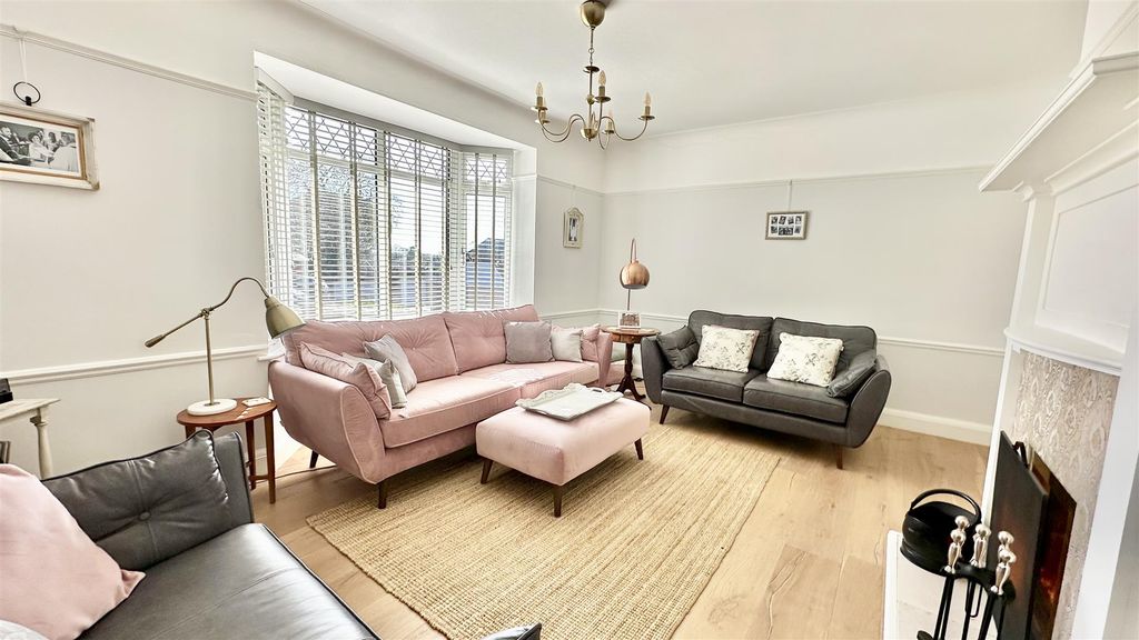 Property photo 3 of 40