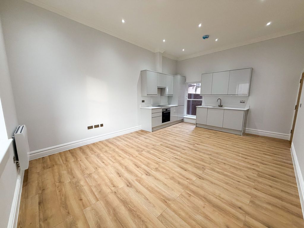 Property photo 2 of 8 Old Harlow Apartments CM17