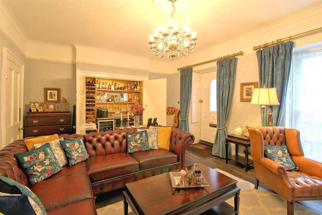 Property photo 3 of 51
