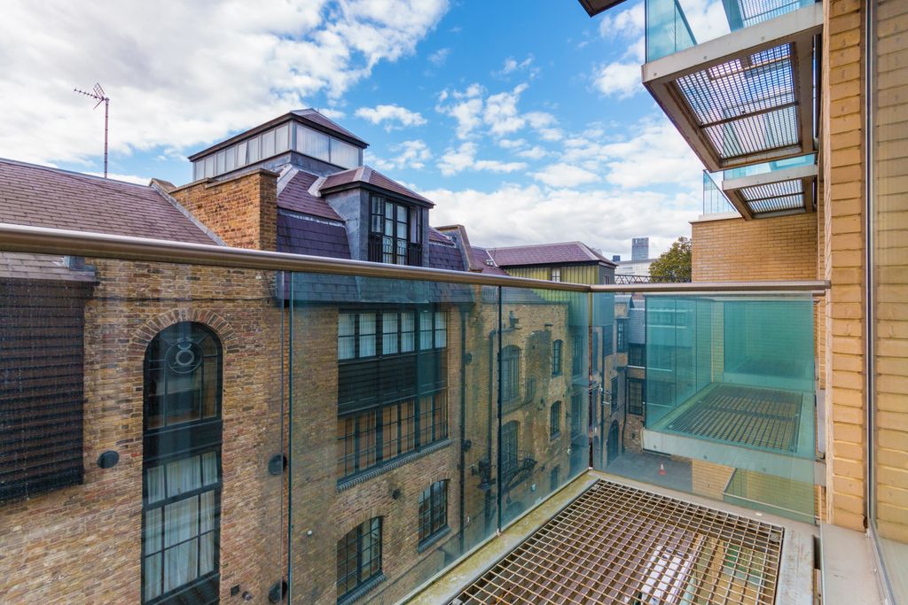 Property photo 2 of 5