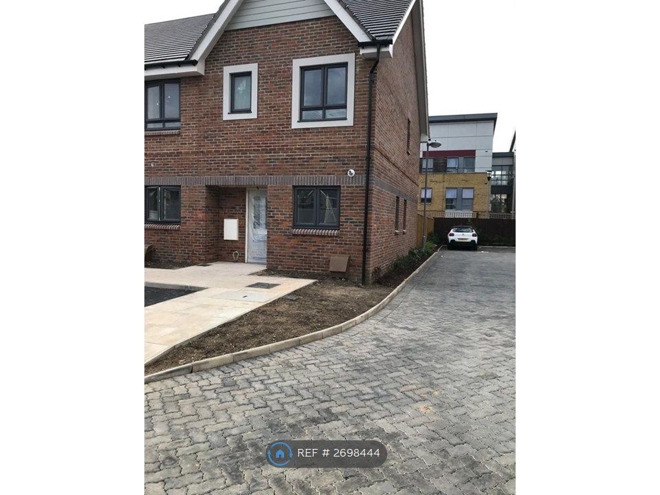 Property photo 1 of 28 House Front View