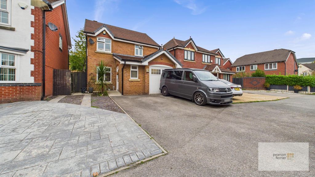 Property photo 1 of 14 Front (Exterior)