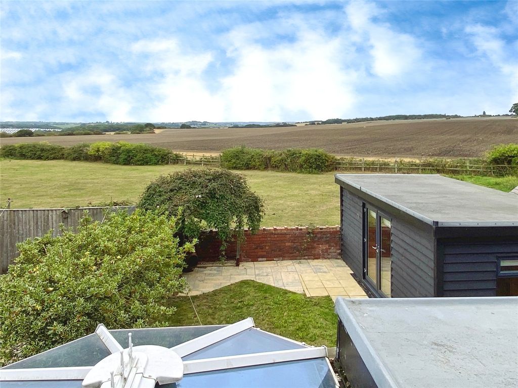 Property photo 2 of 14 Picture No. 08
