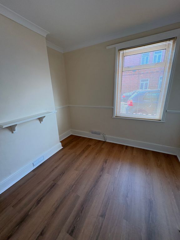 Property photo 2 of 7 Sitting Room