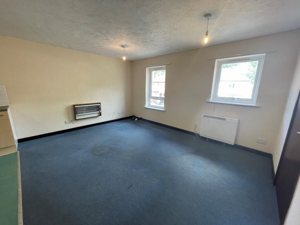 Property photo 3 of 4 Sitting Room