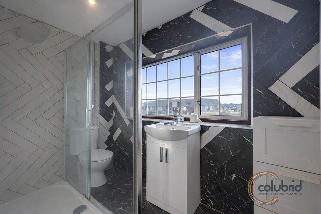 Additional image 16 of 4 bed end terrace house for saleWhitmore Avenue, Grays RM16