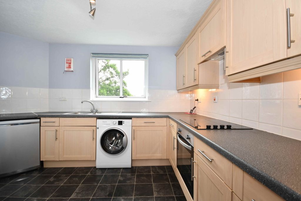 2 bed flat to rentAlltan Place, Culloden, Inverness IV2