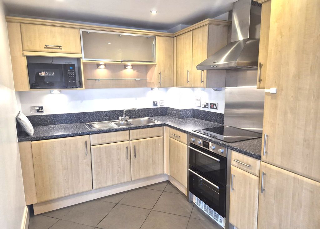 Property photo 2 of 8