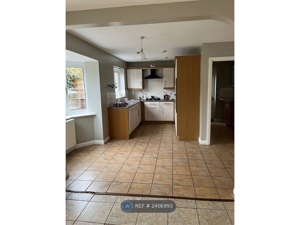 Property photo 3 of 4