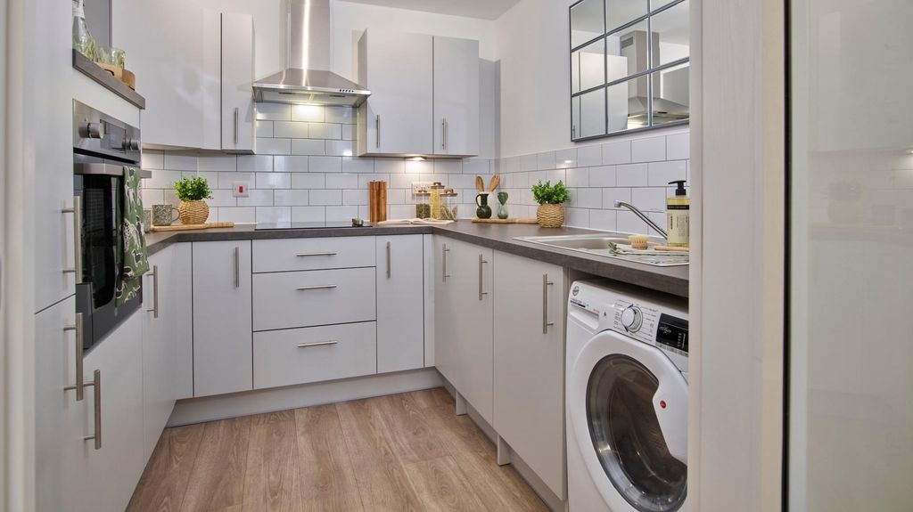 Property photo 3 of 15 252267-39_Clementine_Lodge.Jpg