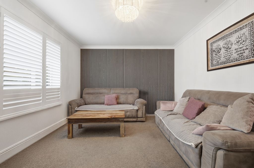 Property photo 3 of 24