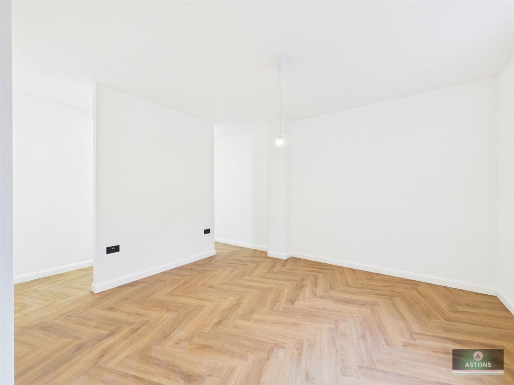 Property photo 2 of 4 Cam04622G0-Pr0147-Still016.Jpg