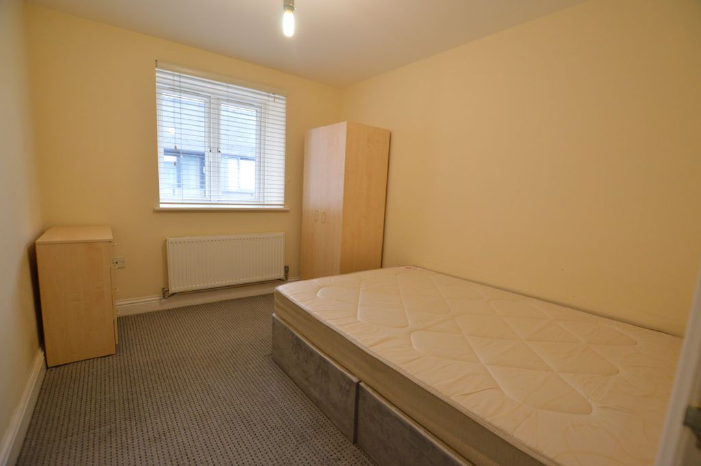 Property photo 3 of 5