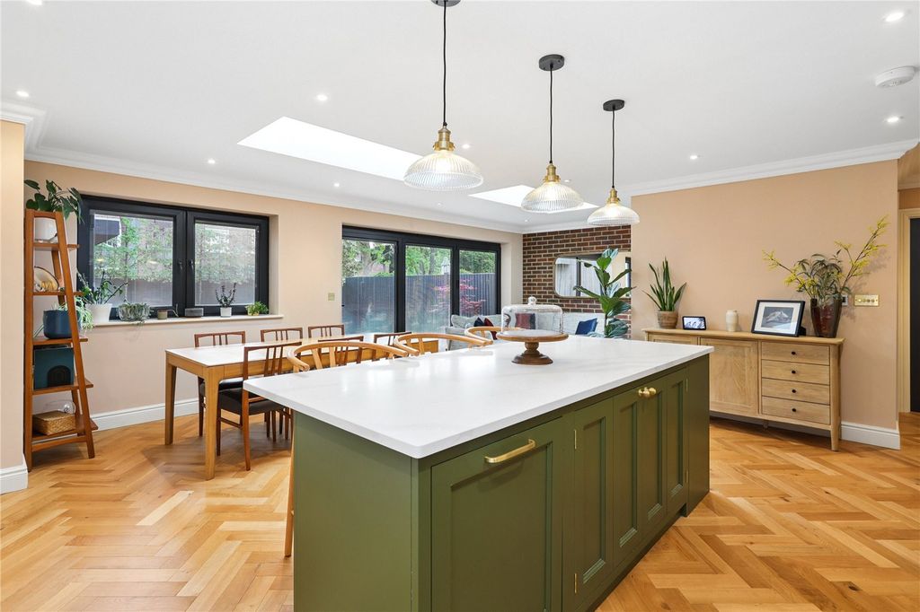 Property photo 3 of 20 Picture No. 06