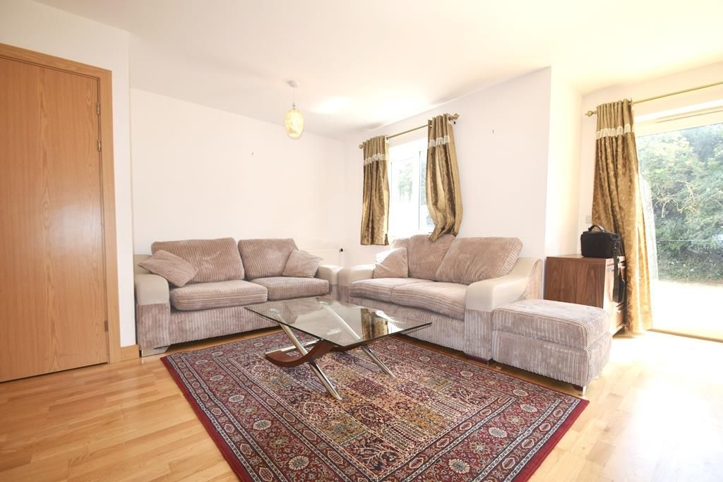 Property photo 2 of 15 Lounge