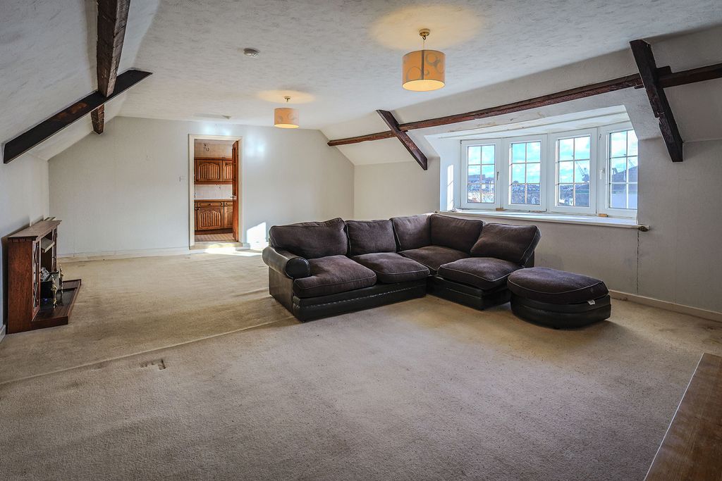 Property photo 2 of 16 Photo 1