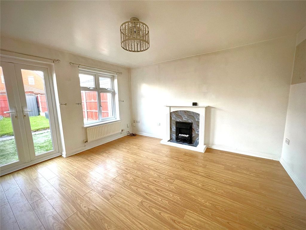 Property photo 2 of 8 Picture No. 22