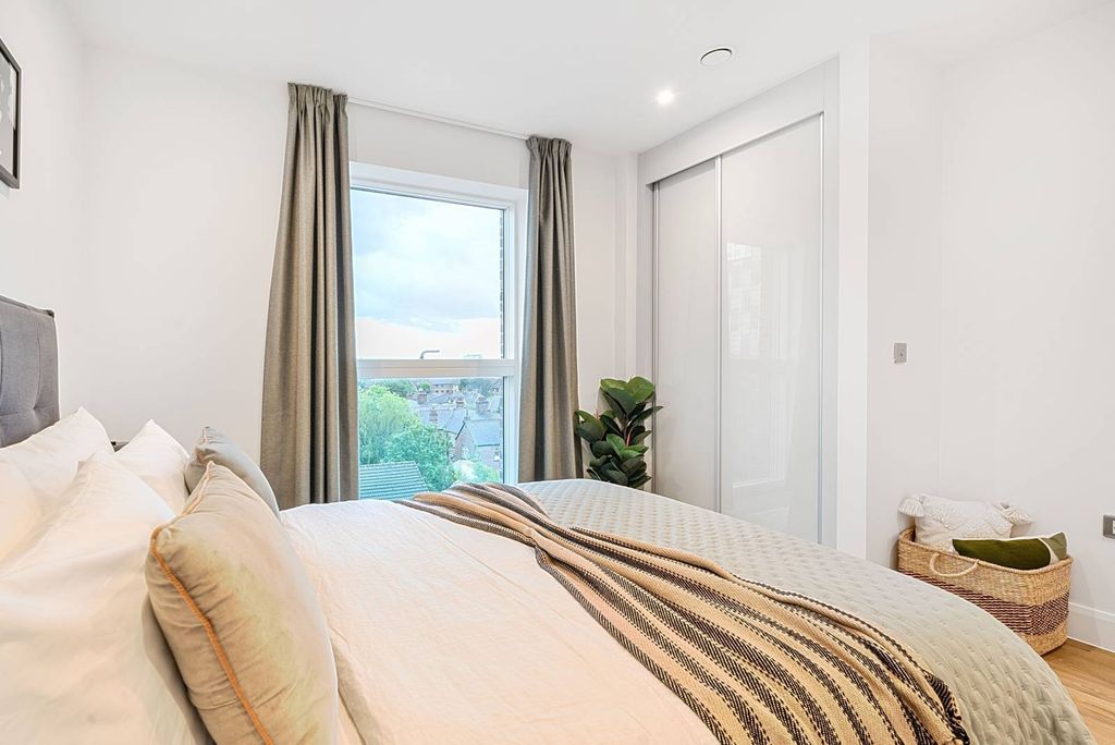 Property photo 3 of 29