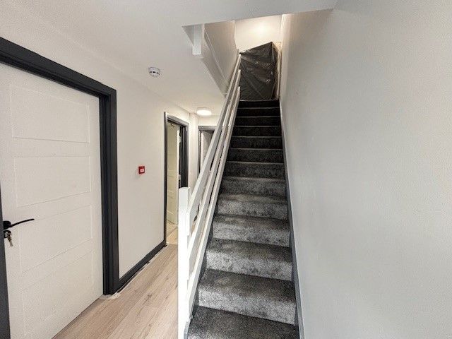 Property photo 1 of 7 Bedroom