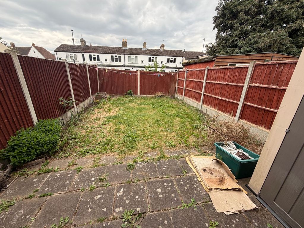 Property photo 2 of 11