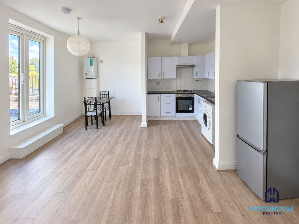 Property photo 1 of 4