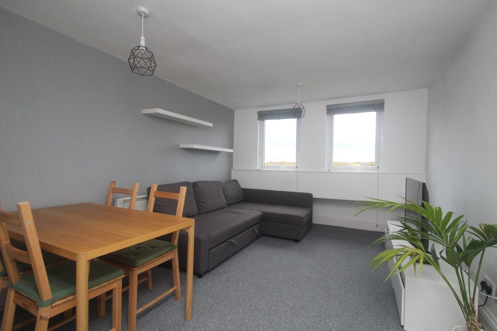 Property photo 2 of 15 Picture No. 03