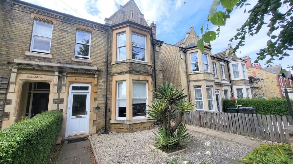 Property photo 2 of 34