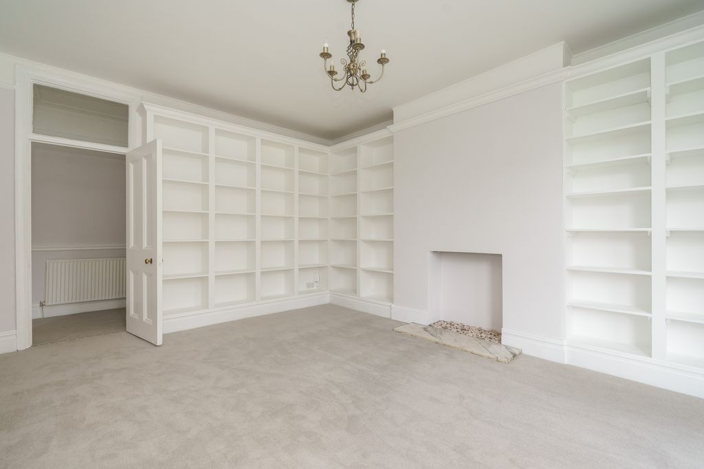 Property photo 3 of 26