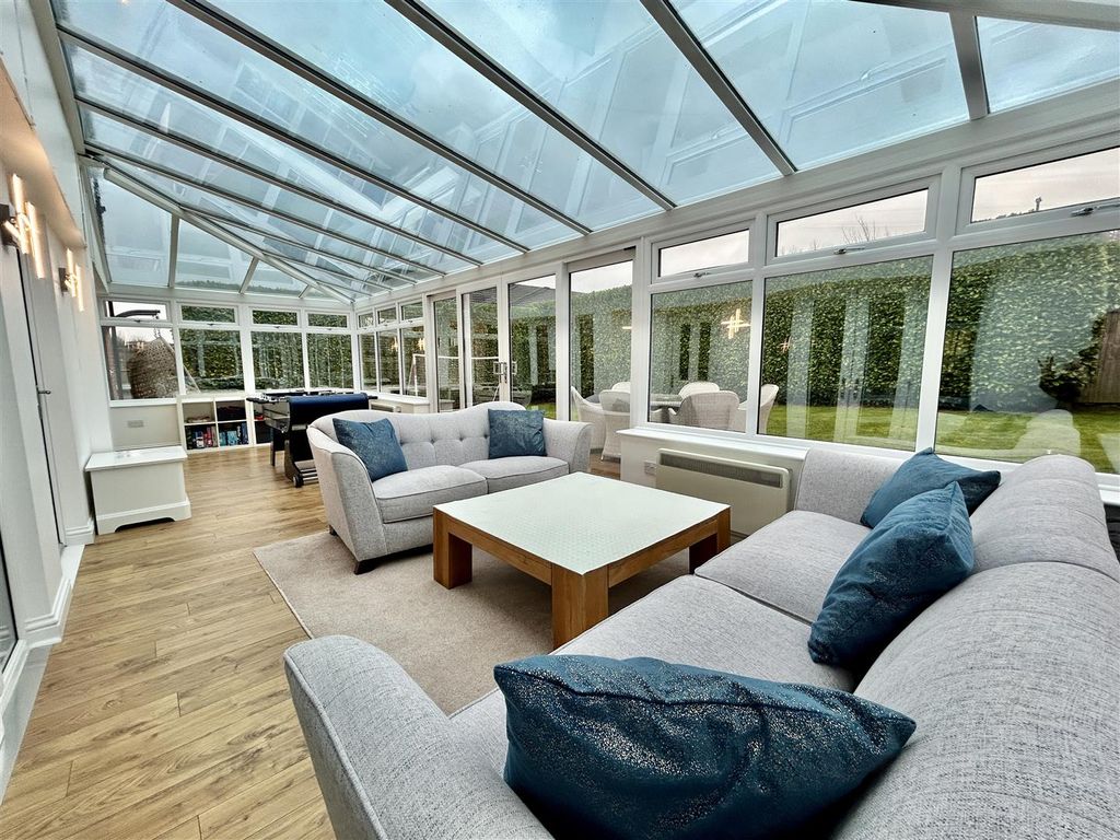 Property photo 3 of 48 Conservatory