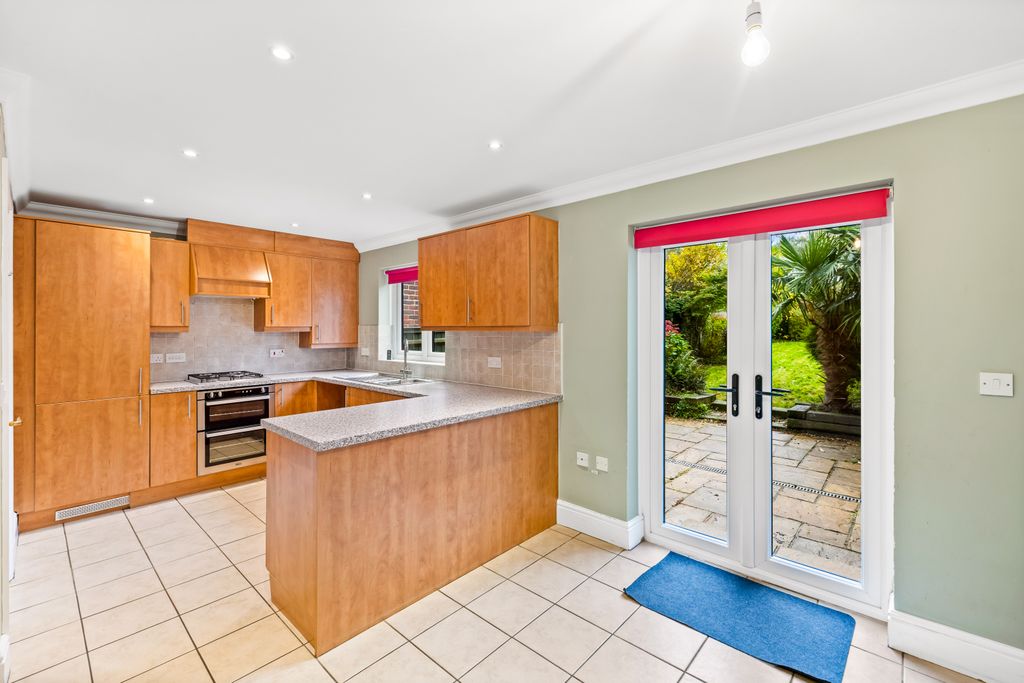 Property photo 3 of 19 Kitchen Diner