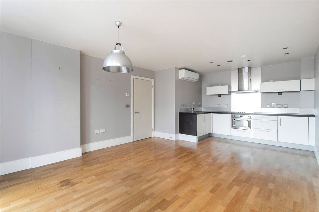 Property photo 3 of 13 Picture No. 06