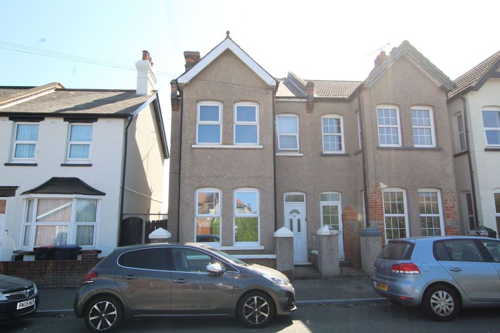 Property photo 1 of 2