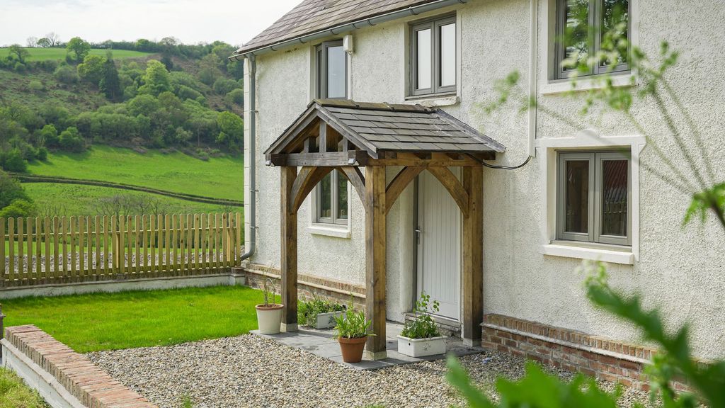 Property photo 1 of 51