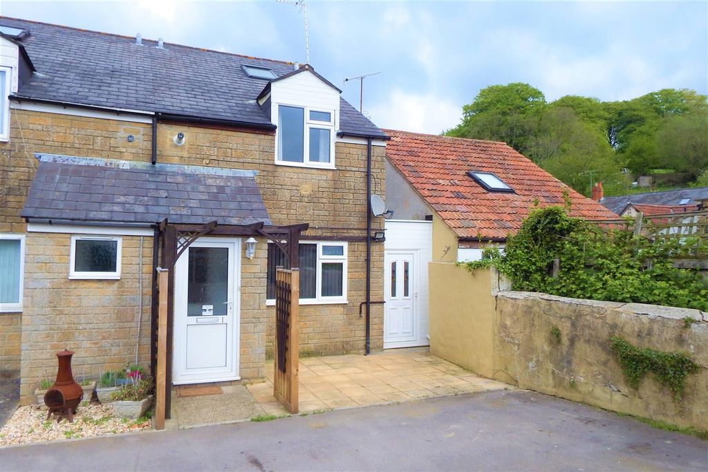 Property photo 1 of 8