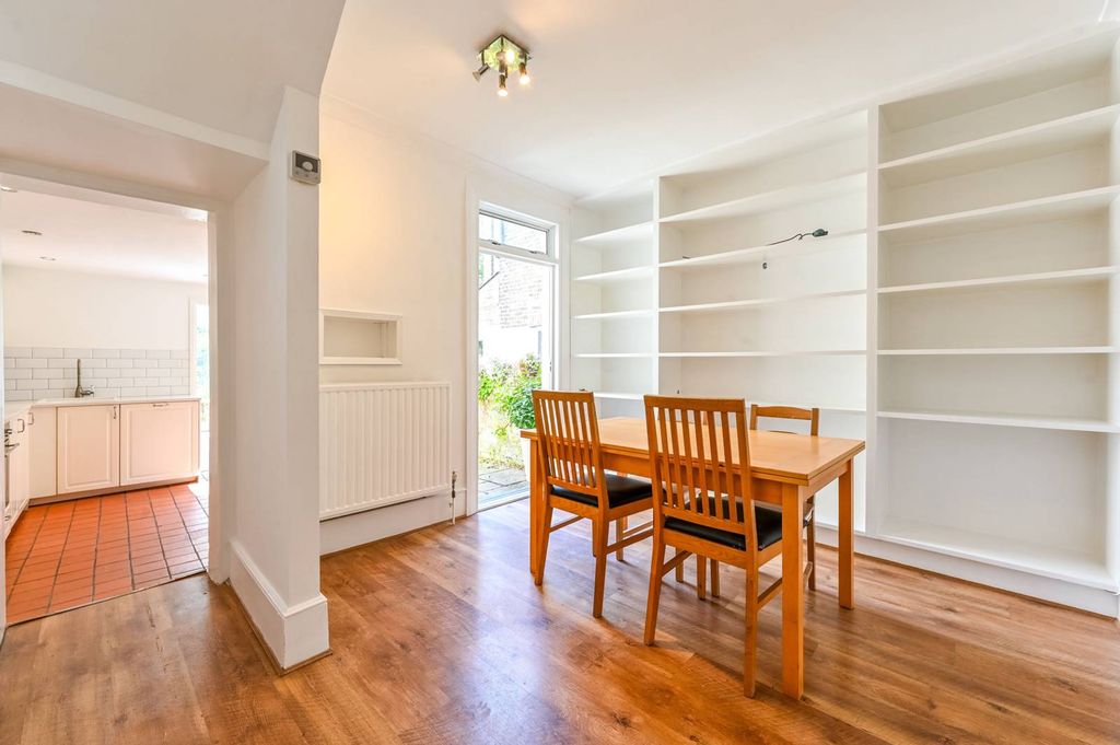 Property photo 2 of 17