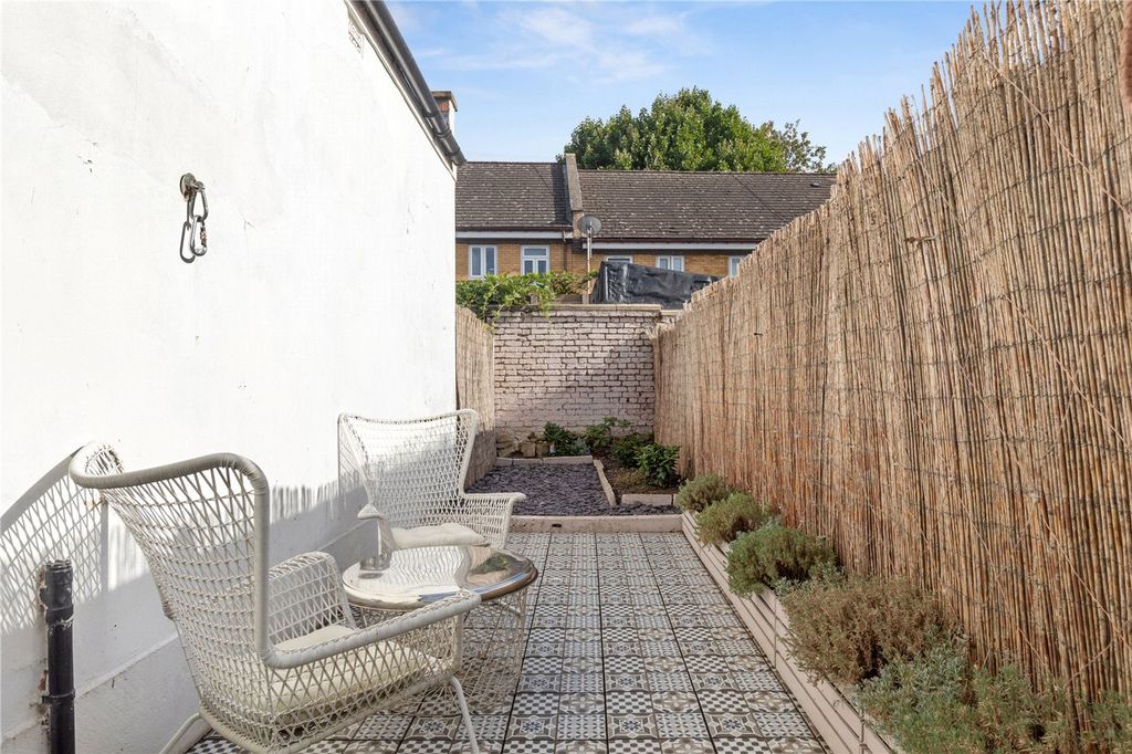 Property photo 2 of 12 Picture No. 07