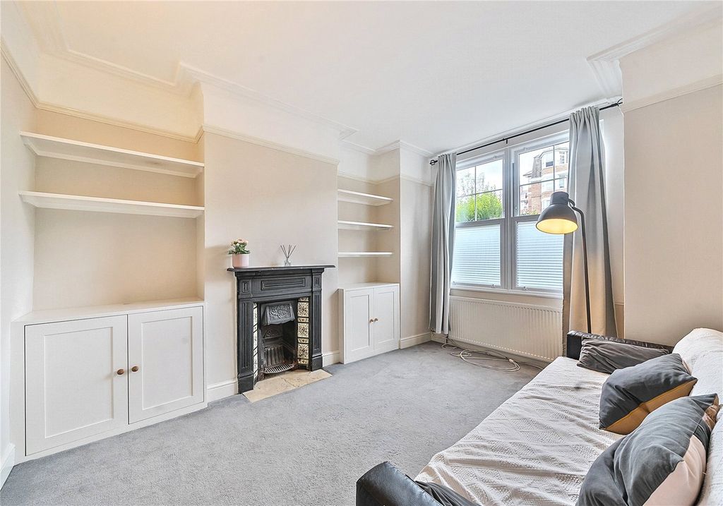 Property photo 3 of 10 Living Room