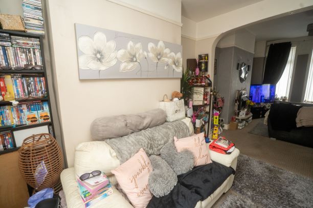 Property photo 2 of 13