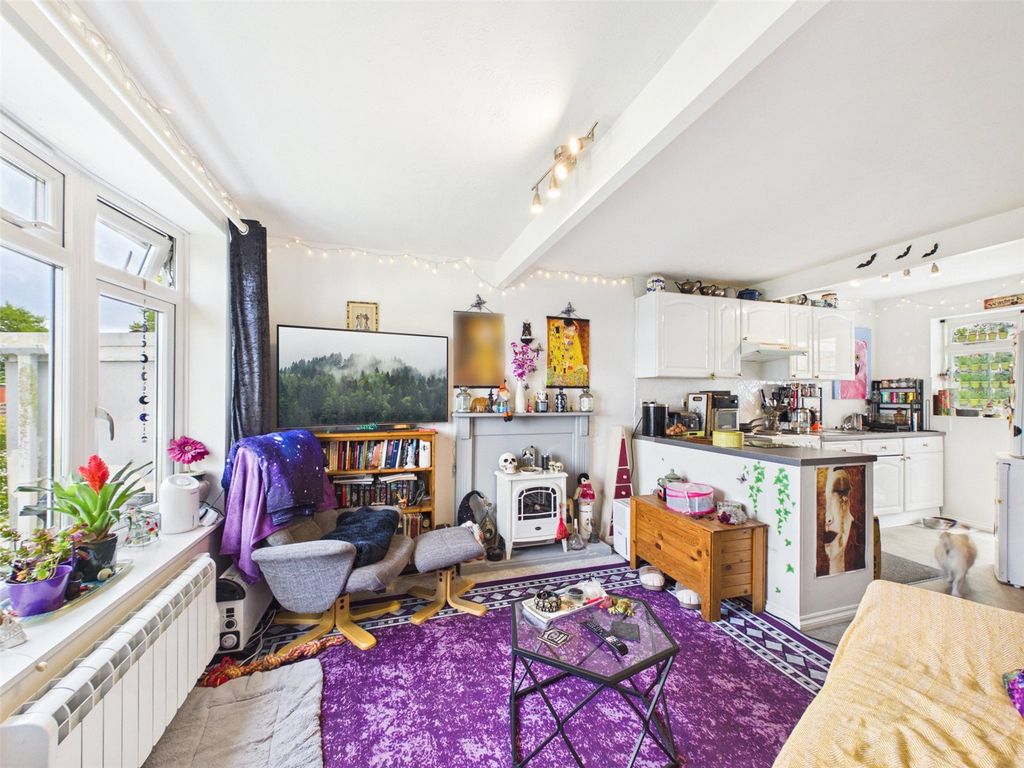 Property photo 3 of 15 Picture No. 04