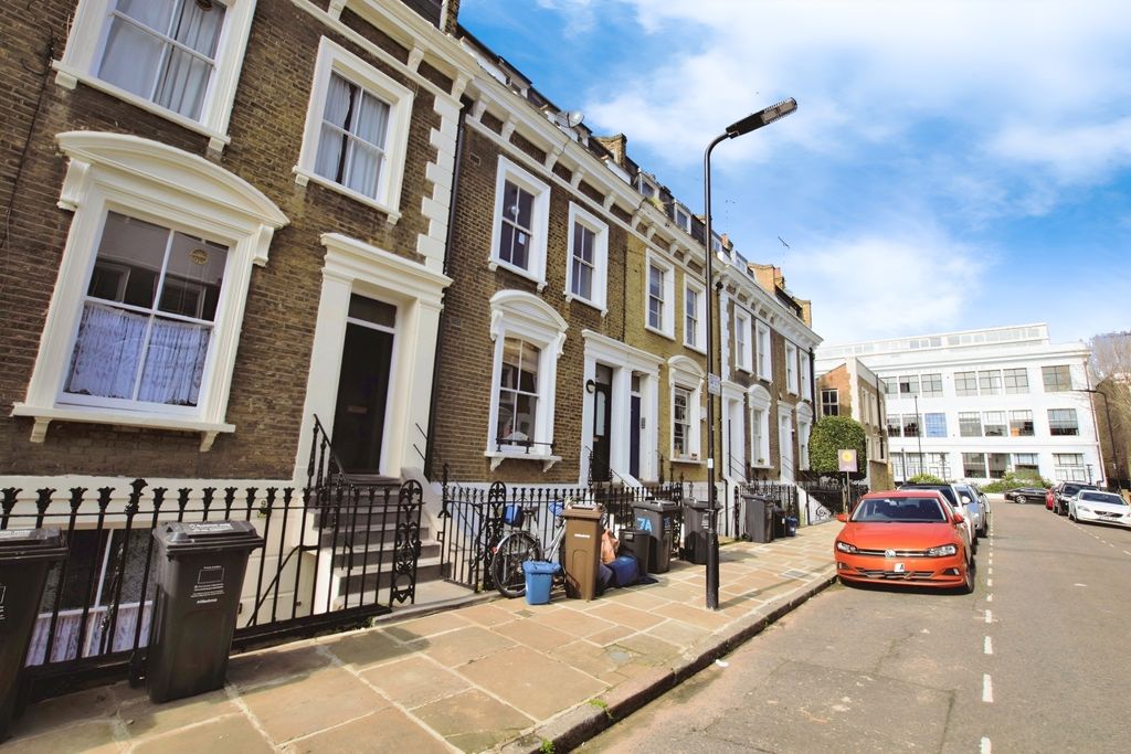 Property photo 2 of 9 External