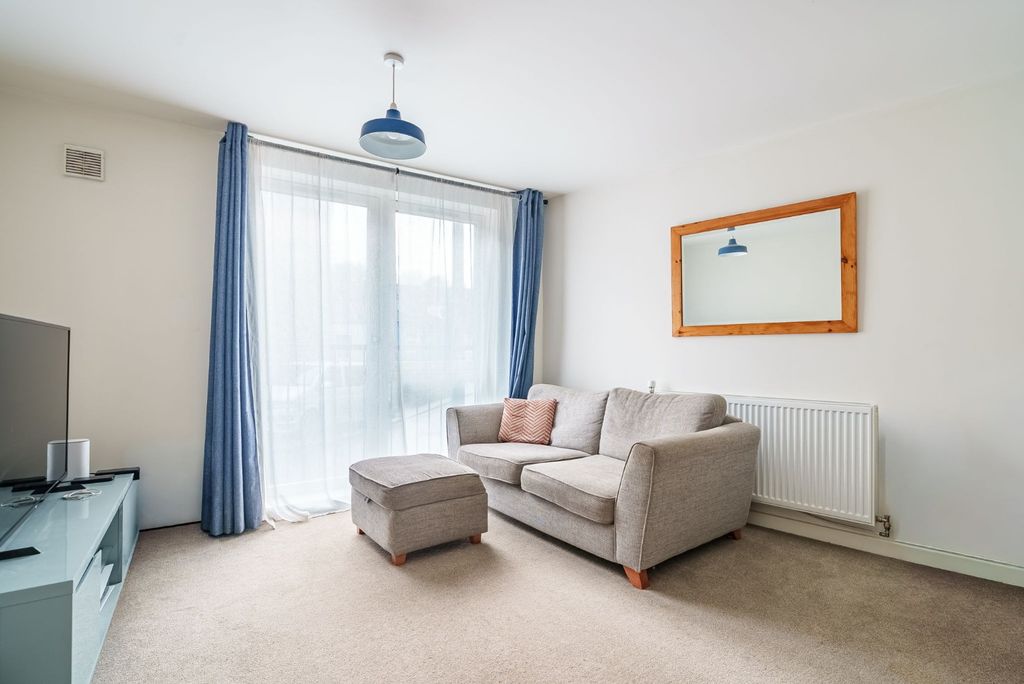 Property photo 2 of 12 4955003
