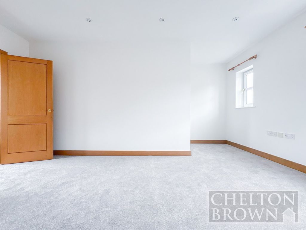 Property photo 3 of 14 Living Room Pic 2