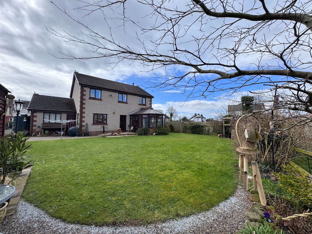 Property photo 3 of 24