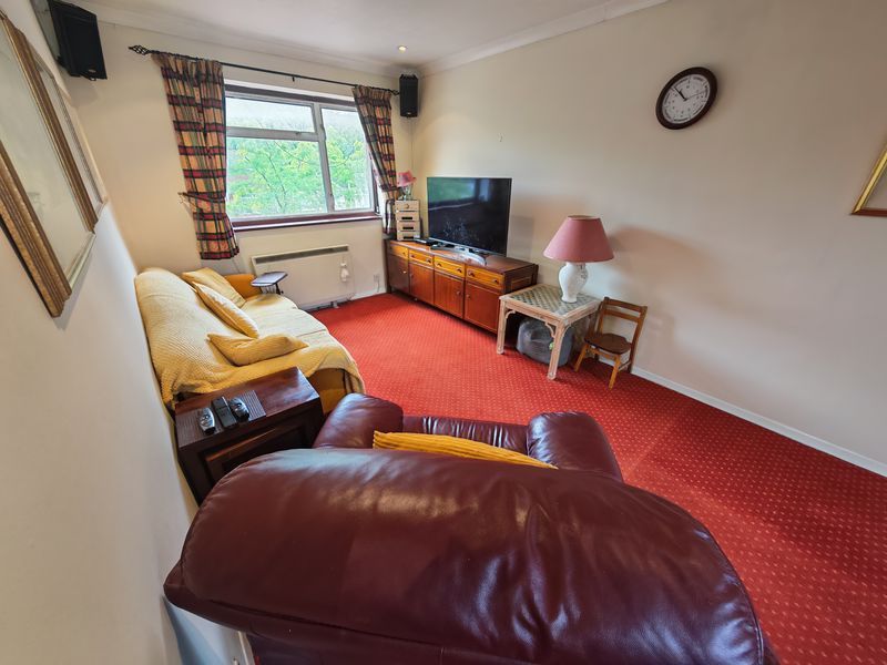 Property photo 3 of 13 Photo 9