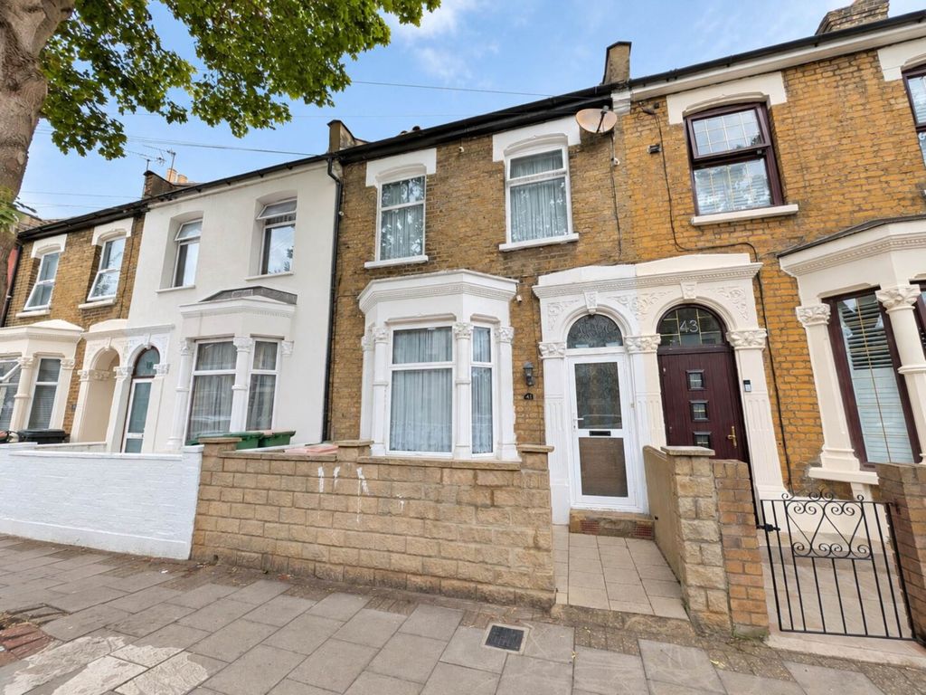 Property photo 1 of 16