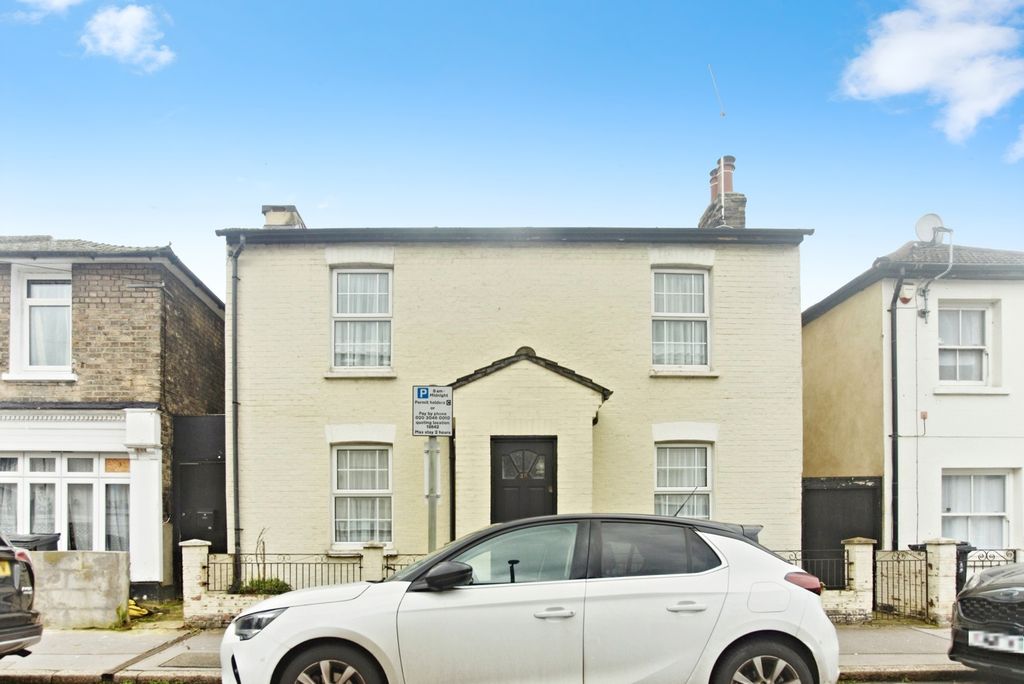 Property photo 1 of 19 Pbox-Img.Jpg