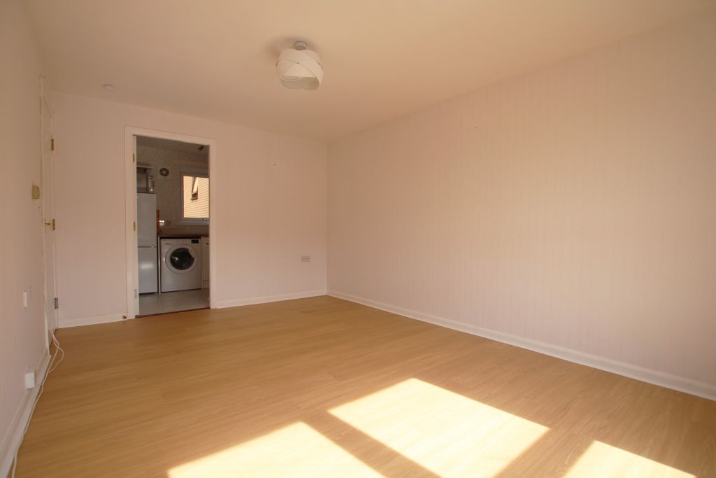 Property photo 3 of 7 Photo 3